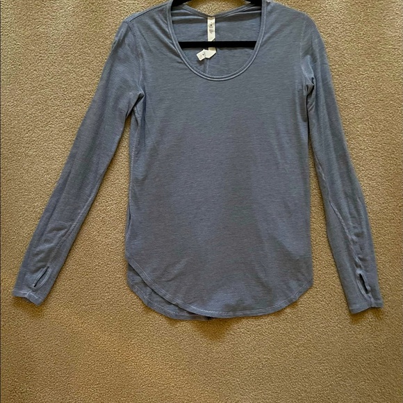 Lululemon Yogini 5 Year Long Sleeve Striped Tee Color Blue and White Size 4 - Picture 8 of 9